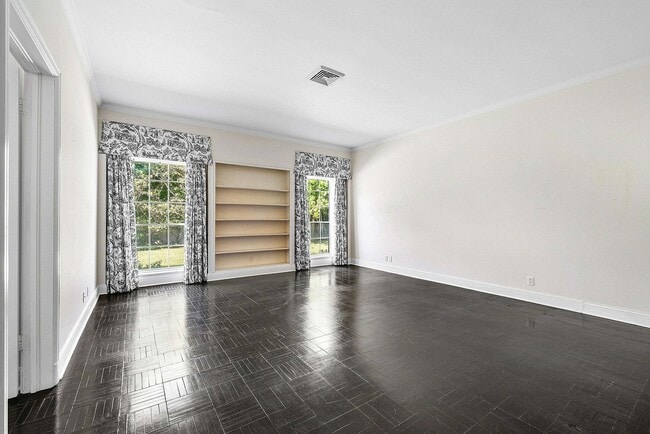 Building Photo - 157 Wells Rd