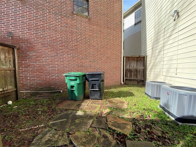 Building Photo - 1509 McDonald St