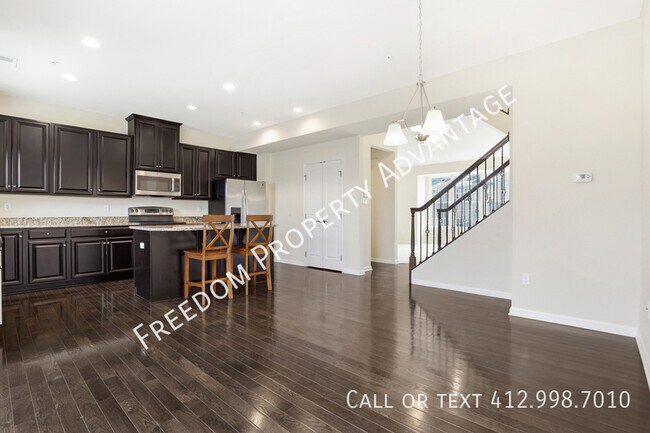 Building Photo - 412 Olive Ln