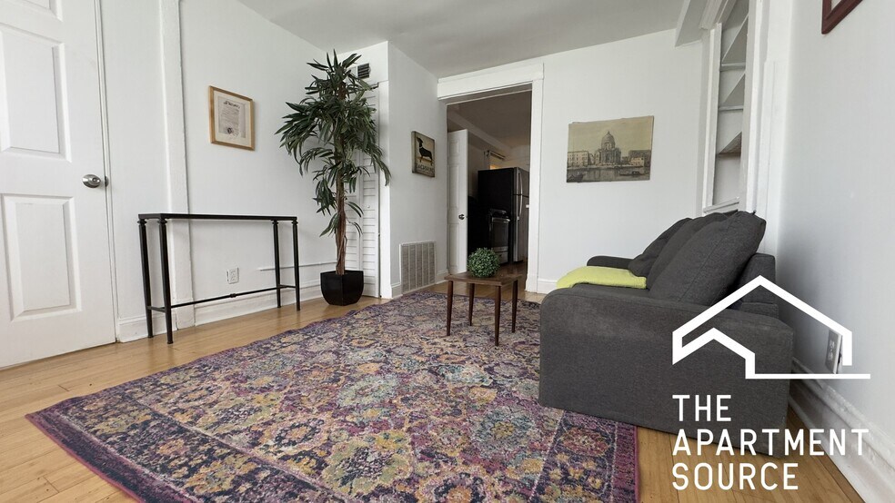 Building Photo - 2642 W Hirsch St