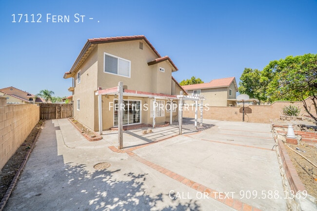 Building Photo - 17112 Fern St