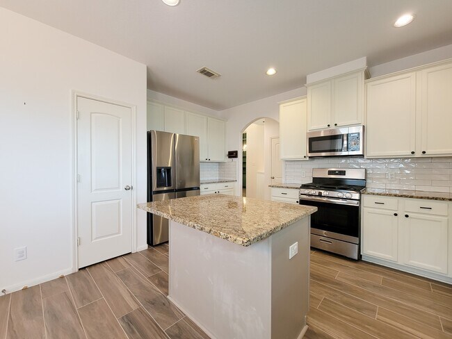 Building Photo - 6511 Canyon Mist Ln