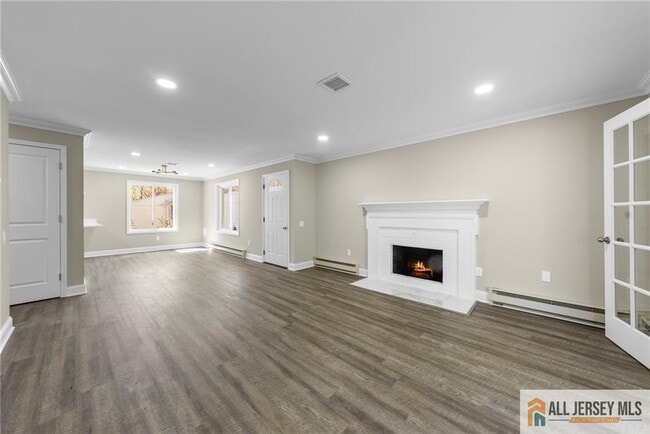 Building Photo - 265A Crosse Dr