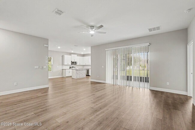 Building Photo - 2241 San Filippo Dr SE