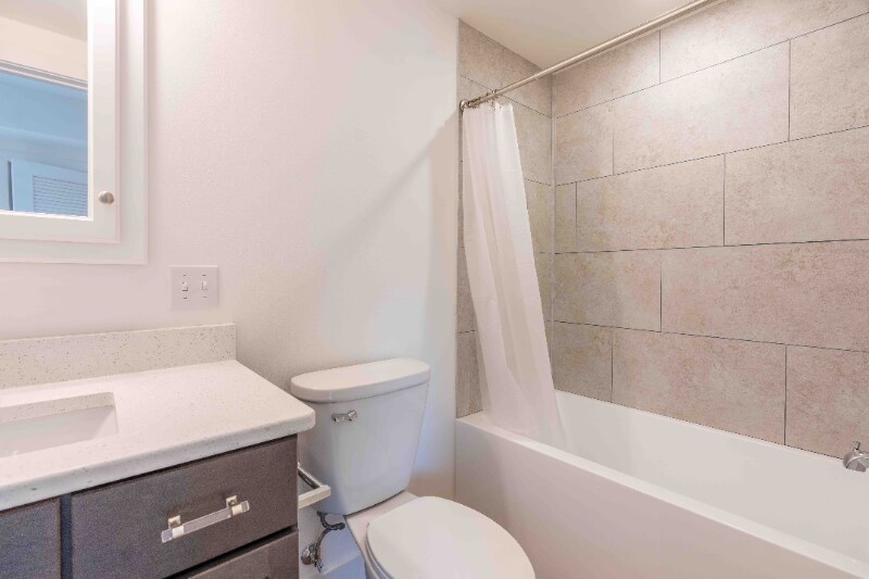 Building Photo - 517 18th St