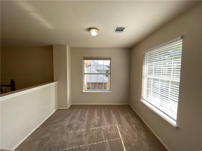 Building Photo - 1709 Coral Dr