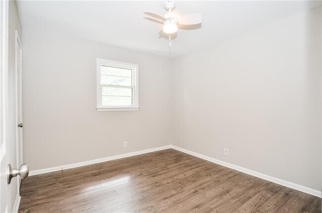 Building Photo - 2945 Rio Montana Dr