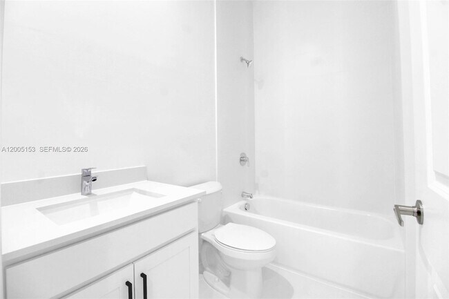 Building Photo - 20833 SW 96th Ct