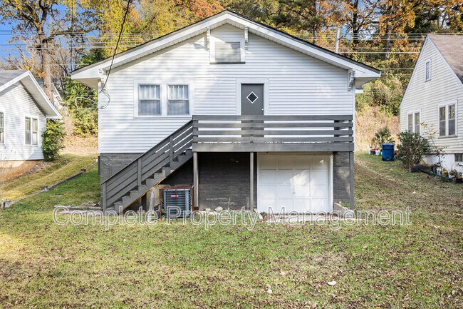 Building Photo - 1174 Birmingham St