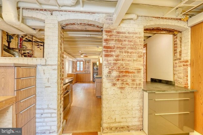 Building Photo - 2428 Tunlaw Rd NW