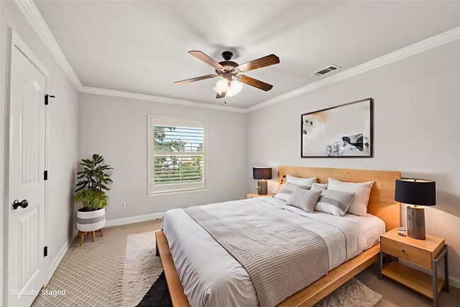 Building Photo - 365 Green Park Dr