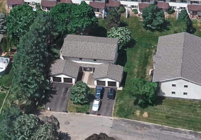 Building Photo - Redwood - Hudson