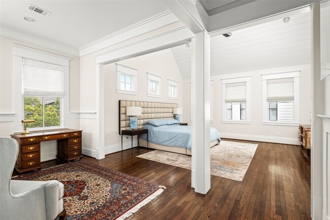 Building Photo - 951 Euclid St