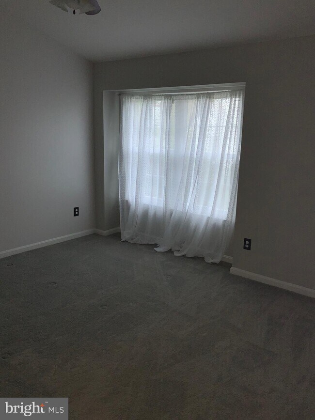 Building Photo - 500 Falkirk Ct