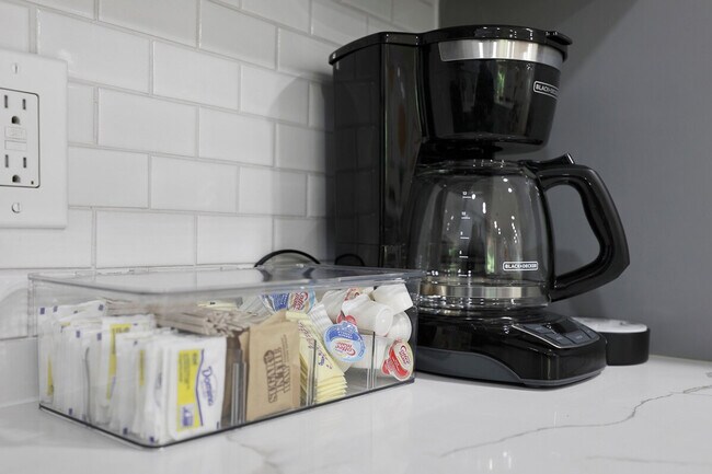 Building Photo - 5912 36th Ave