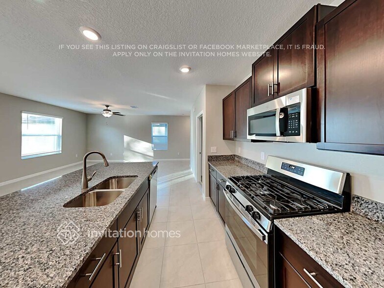 Building Photo - 10335 Poseidon Wy