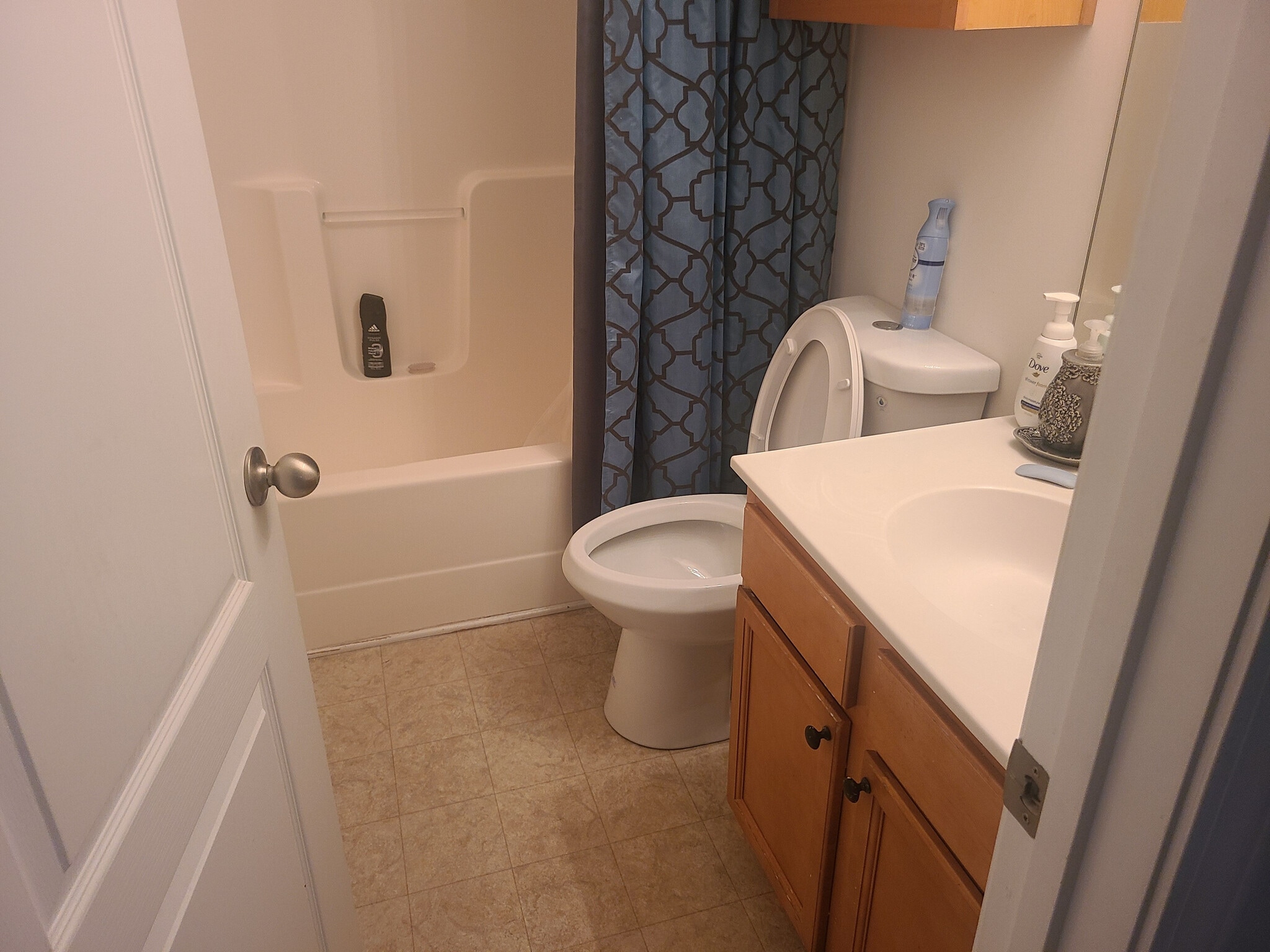 Building Photo - Room in House on Kestrel Cir