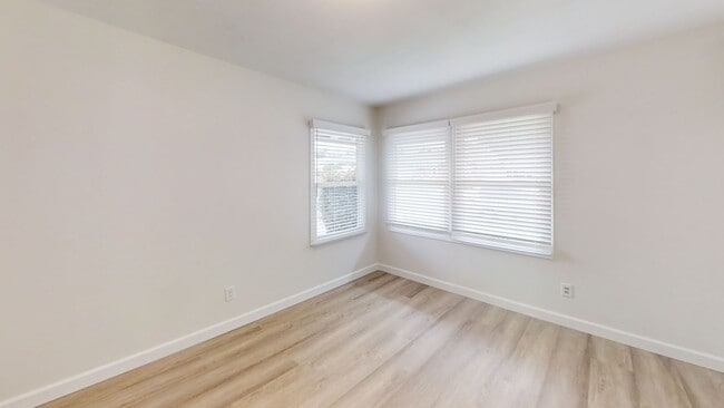 Building Photo - 511 Palermo Way