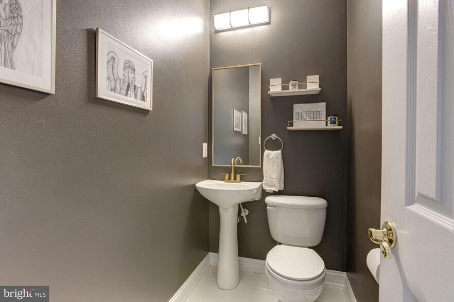 Building Photo - 81 W West St