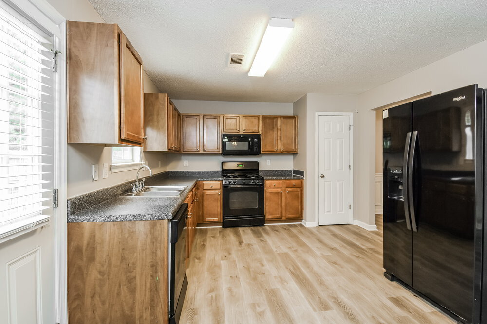 Building Photo - 504 Baywood Way