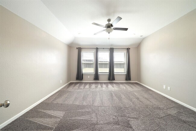 Building Photo - 30023 Vallonea Oak