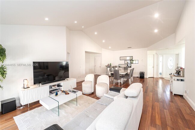 Building Photo - 9939 NW 47th Terrace