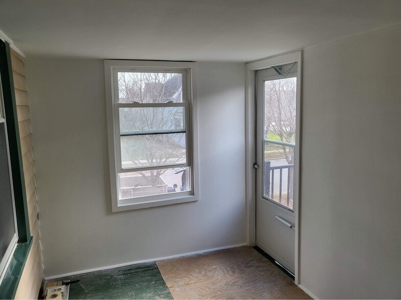 Enclosed Porch - 310 Superior St