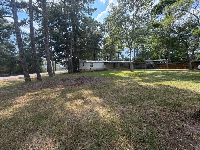Building Photo - 15476 Esther Dr