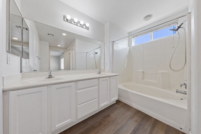Building Photo - Charming 3-Bedroom Home in Gated North Las...