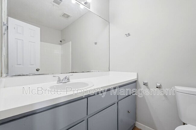 Building Photo - 2941 Rollingwood Dr