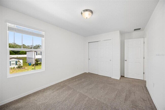 Building Photo - 2339 White Tail St