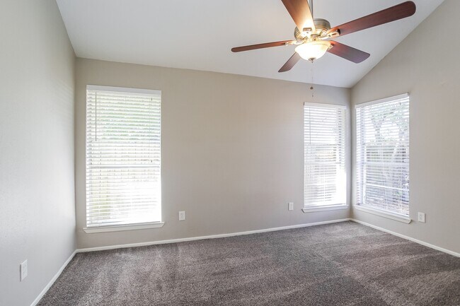 Building Photo - 4831 Tealgate Dr