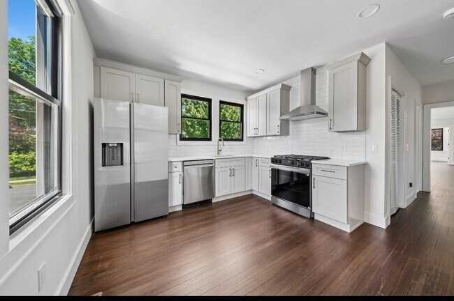Building Photo - 235 Elmwood Ave