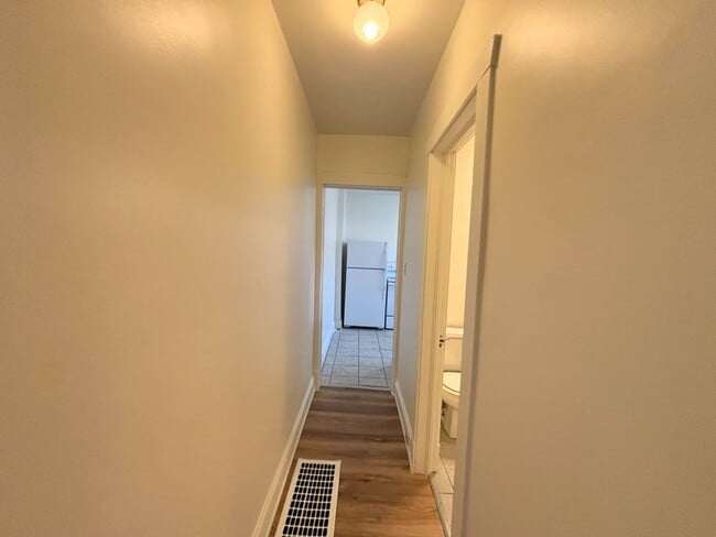 Building Photo - 361-361 Williams Ave S