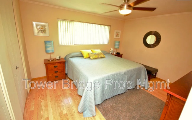 Building Photo - 5680 Reinhold St