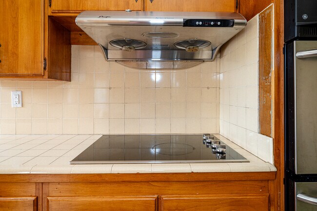 Building Photo - 1170 Tuolumne Ct