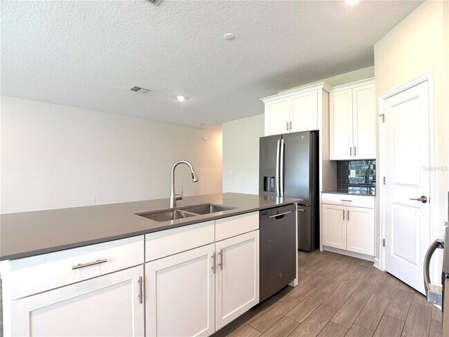 Building Photo - 2638 Camden Pk Lp