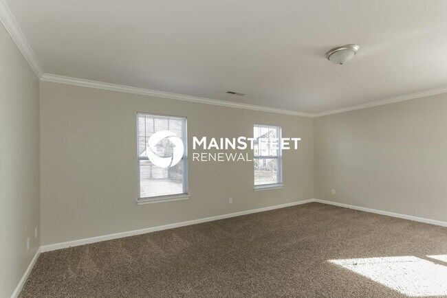 Building Photo - 3 Bedroom Pet-Friendly Home in CHARLOTTE, NC with Main Street Renewal