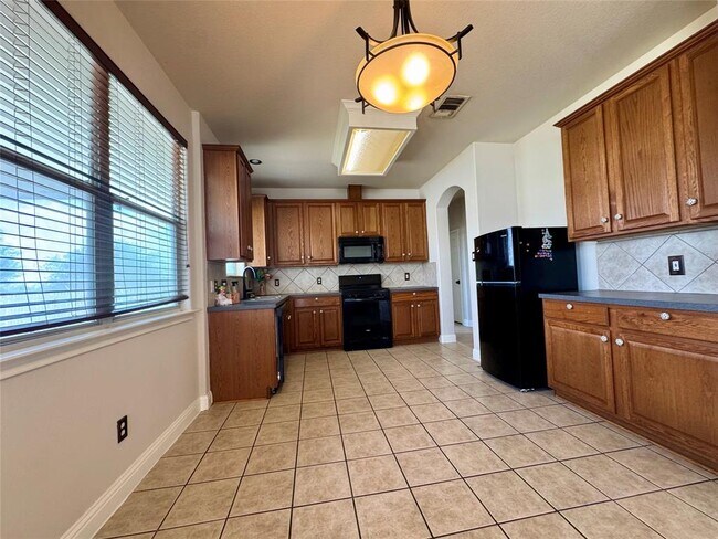 Building Photo - 278 Caraway