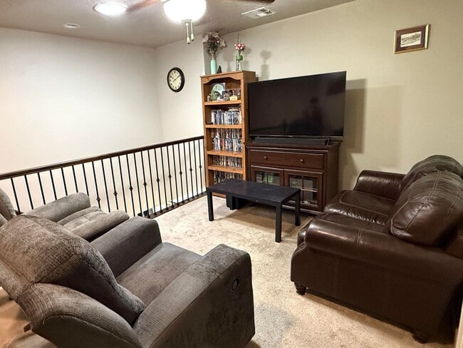 Building Photo - The Residences at Four Fifty!