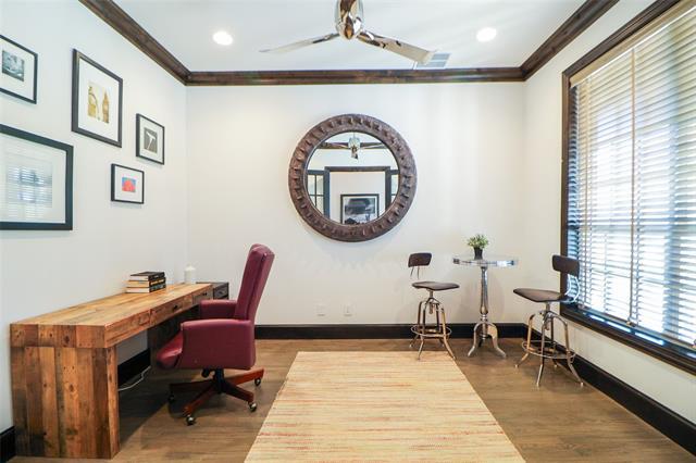 Building Photo - 316 Hollow Way