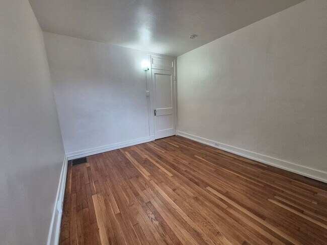 Building Photo - Newly Renovated Home in the Heart of Morningside!