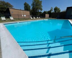Building Photo - Glenview Apartments