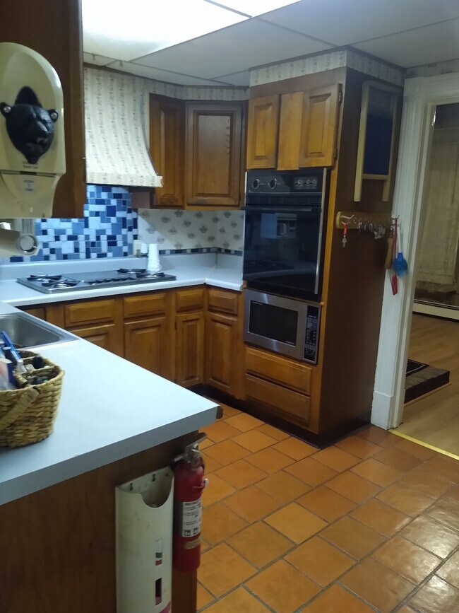 Building Photo - 47 Continental Ave