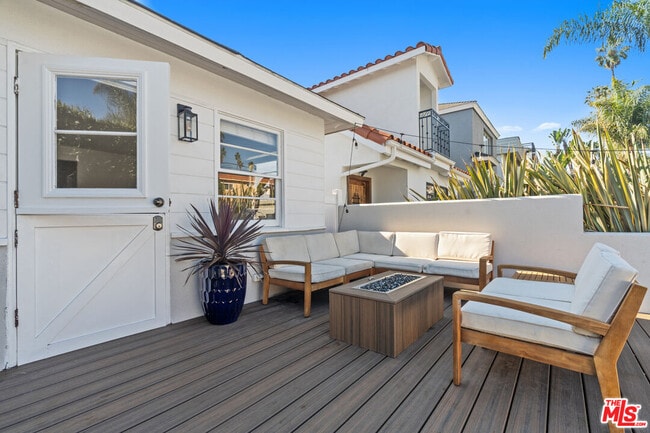 Building Photo - 668 Marr St