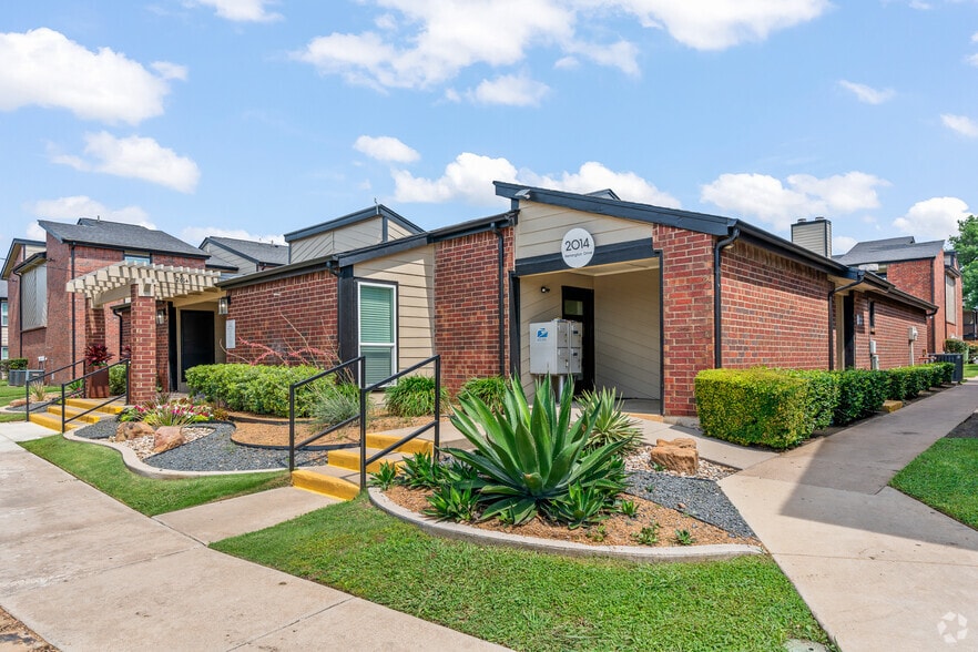 Leasing Office - Mercer Park