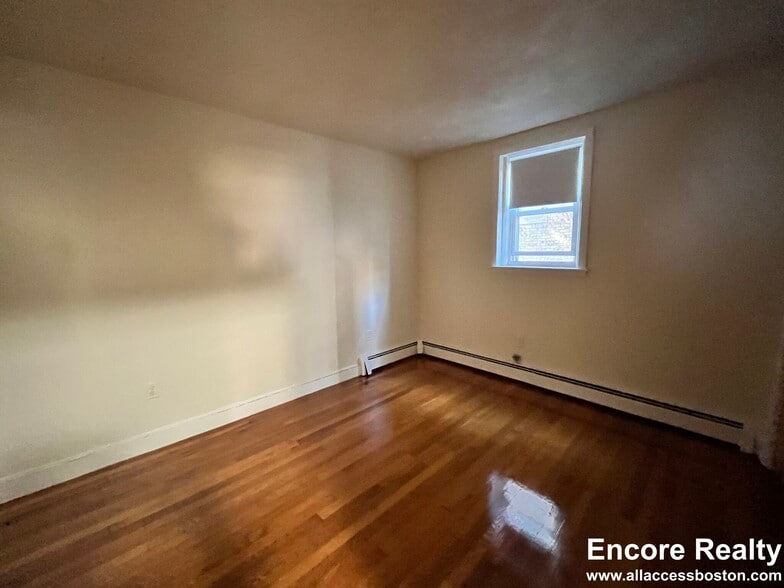 Building Photo - 309 Tappan St