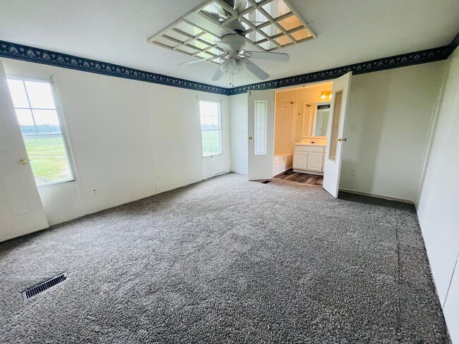 Building Photo - 2 BR, 2 BA Singlewide in Great Location in...