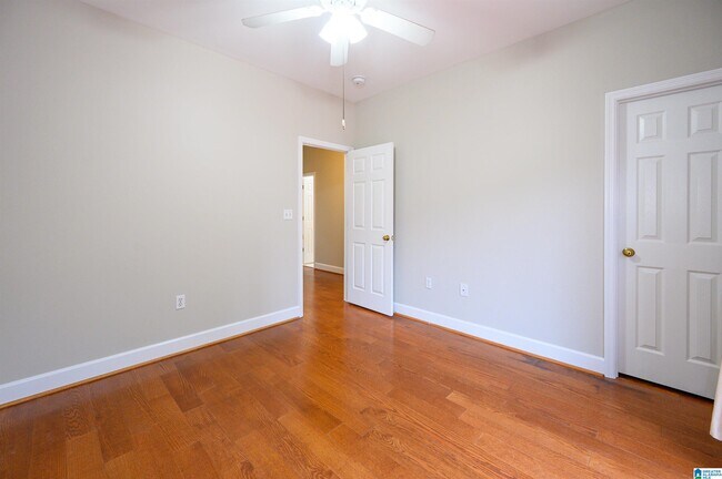 Building Photo - 1525 Jacobs Cir