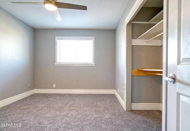 Building Photo - 1513 Fir St